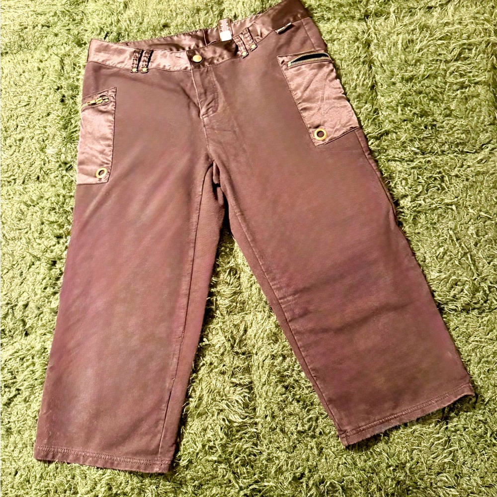 DKNY Capri black pants. Size L